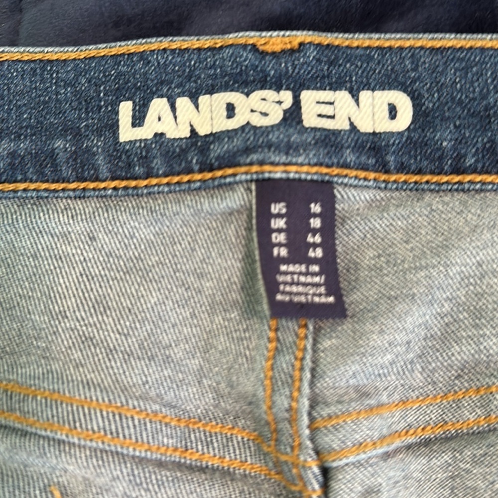 Lands' End Button Fly Kick Flare Crop Jeans with Vintage Appeal - Picture 4 of 8